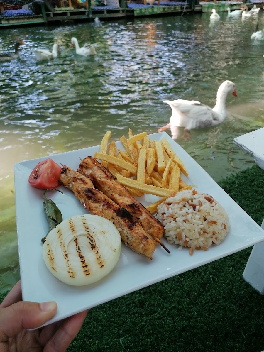 Saklıkent Cihan'ın Yeri Alkolsüz Aile Restoranı & Vitamin Bar-9